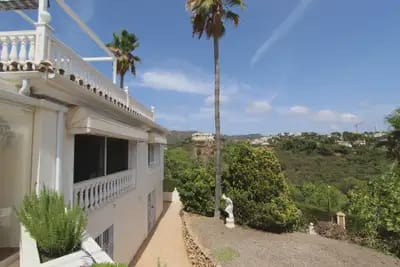 4 bedroom Villa for sale in Marbella with pool garage - € 1,500,000 (Ref: 10055571)