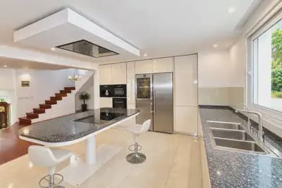 3 quarto Moradia para venda em Marbella com piscina garagem - 1 200 000 € (Ref: 10055573)