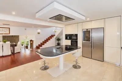 3 quarto Moradia para venda em Marbella com piscina garagem - 1 200 000 € (Ref: 10055573)