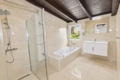3 quarto Moradia para venda em Marbella com piscina garagem - 1 200 000 € (Ref: 10055573)