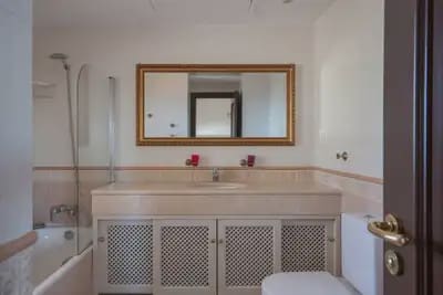4 soverom Villa til salgs i Marbella med svømmebasseng garasje - € 2 250 000 (Ref: 10067921)