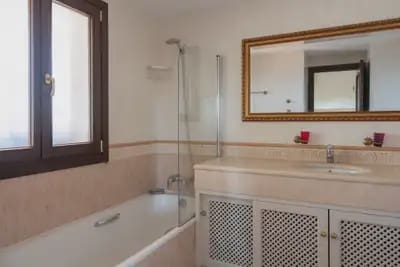 4 soverom Villa til salgs i Marbella med svømmebasseng garasje - € 2 250 000 (Ref: 10067921)