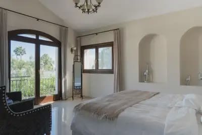 4 soverom Villa til salgs i Marbella med svømmebasseng garasje - € 2 250 000 (Ref: 10067921)