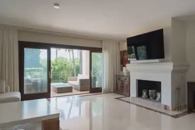 4 soverom Villa til salgs i Marbella med svømmebasseng garasje - € 2 250 000 (Ref: 10067921)