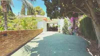 5 bedroom Villa for sale in Benalmadena with pool garage - € 1,895,000 (Ref: 10078349)