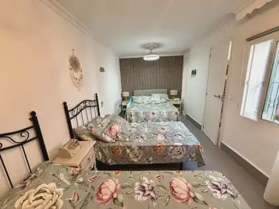 Pareado de 3 habitaciones en Fuengirola en venta - 435.000 € (Ref: 10098404)