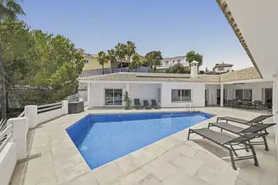 5 sovrum Villa till salu i Mijas med pool garage - 1 345 000 € (Ref: 10101017)