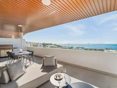 2 soveværelse Lejlighed til salg i Fuengirola med swimmingpool garage - € 650.000 (Ref: 10101020)