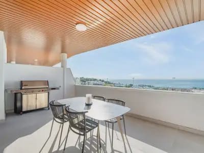2 soveværelse Lejlighed til salg i Fuengirola med swimmingpool garage - € 650.000 (Ref: 10101020)