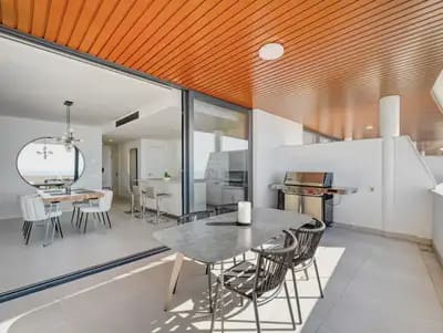 2 soveværelse Lejlighed til salg i Fuengirola med swimmingpool garage - € 650.000 (Ref: 10101020)