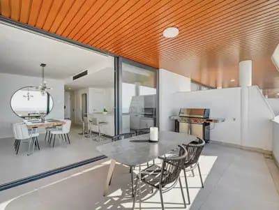 2 soveværelse Lejlighed til salg i Centro ciudad, Fuengirola med swimmingpool garage - € 650.000 (Ref: 10101020)
