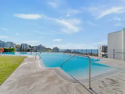 2 soveværelse Lejlighed til salg i Fuengirola med swimmingpool garage - € 650.000 (Ref: 10101020)