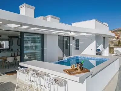 Ático de 3 habitaciones en Fuengirola en venta con piscina garaje - 1.199.000 € (Ref: 10101022)