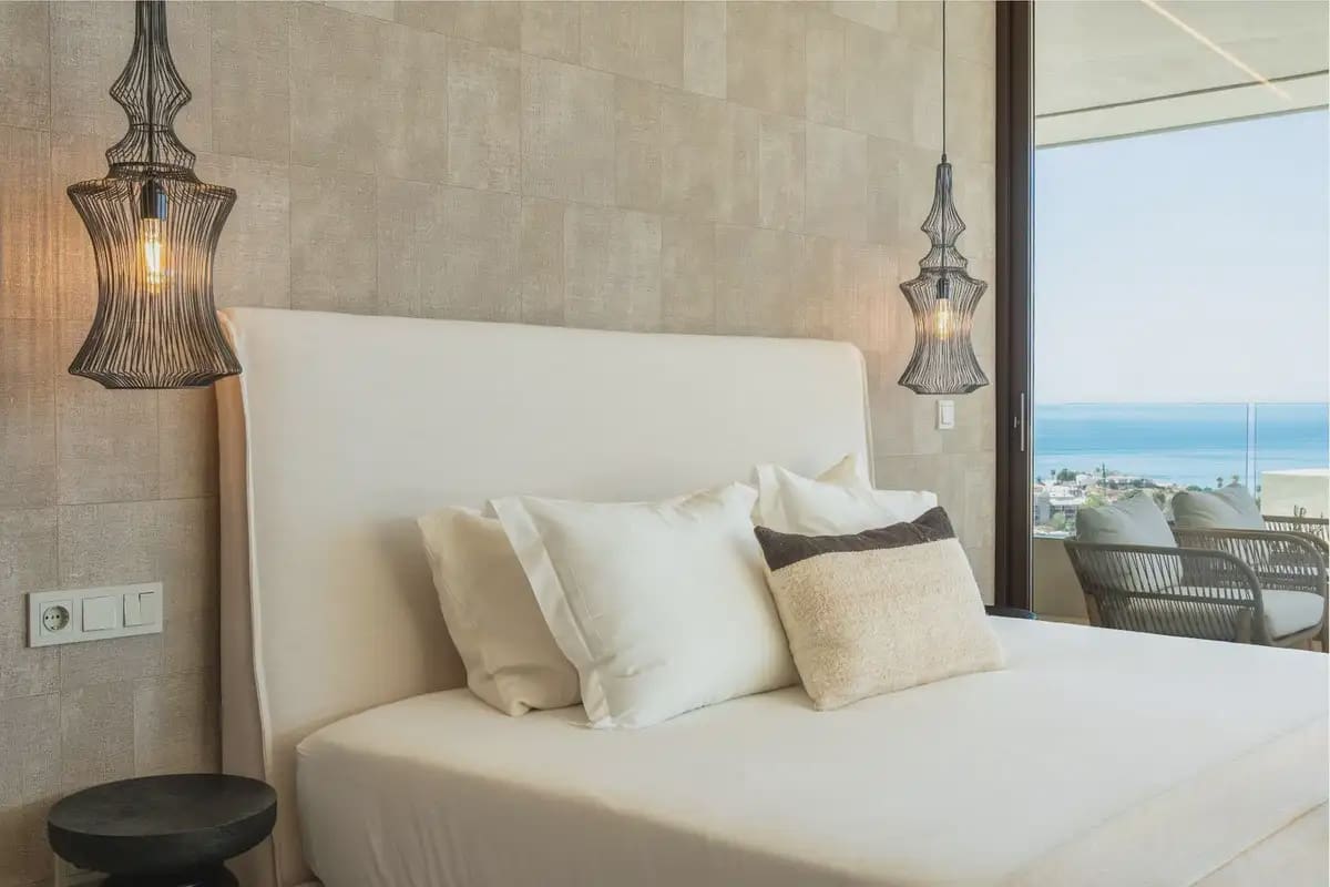 Apartamento de 2 habitaciones en Fuengirola en venta con piscina garaje - 695.000 € (Ref: 10101026)