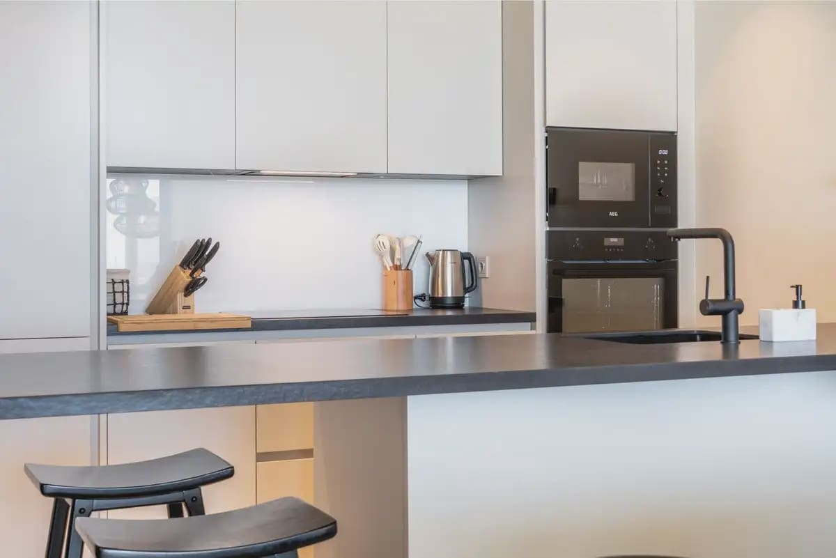 Apartamento de 2 habitaciones en Fuengirola en venta con piscina garaje - 695.000 € (Ref: 10101026)