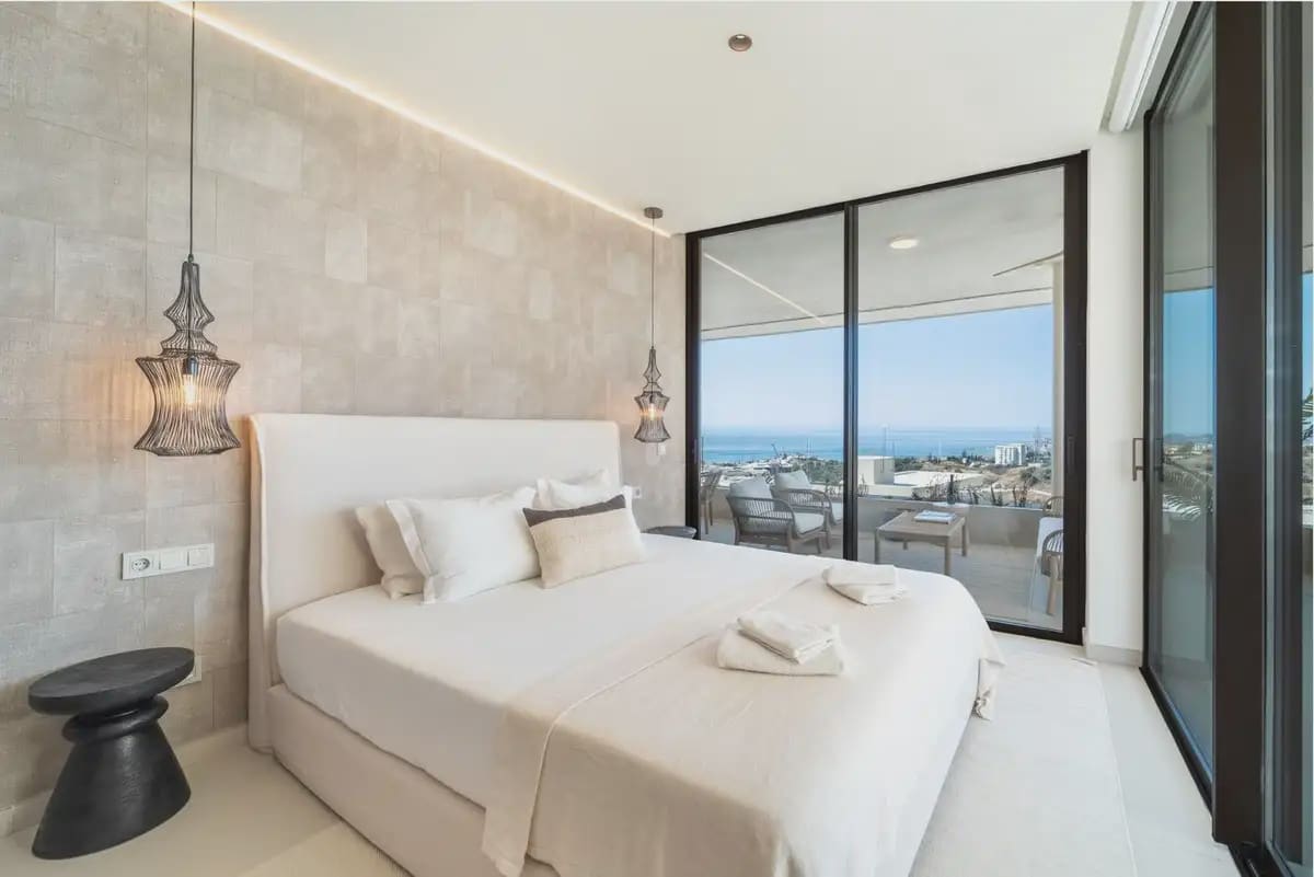 Apartamento de 2 habitaciones en Fuengirola en venta con piscina garaje - 695.000 € (Ref: 10101026)