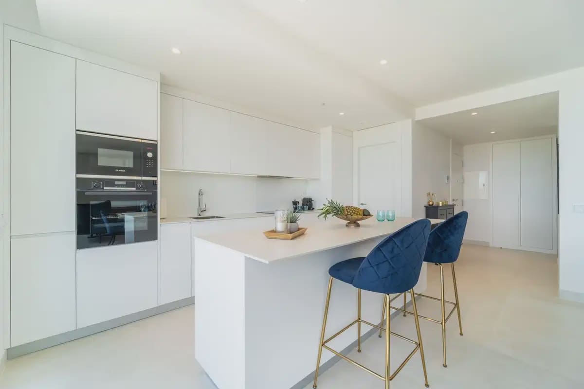 2 Zimmer Apartment zu verkaufen in Fuengirola mit Pool Garage - 620.000 € (Ref: 10101027)