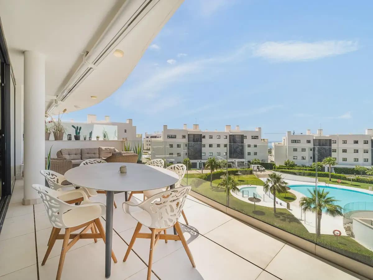 2 Zimmer Apartment zu verkaufen in Fuengirola mit Pool Garage - 620.000 € (Ref: 10101027)