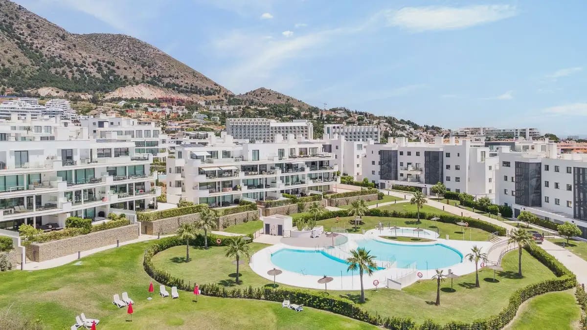 2 Zimmer Apartment zu verkaufen in Fuengirola mit Pool Garage - 620.000 € (Ref: 10101027)