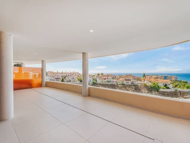 2 slaapkamer Appartement te koop in Centro ciudad, Fuengirola met zwembad garage - € 699.000 (Ref: 10101028)