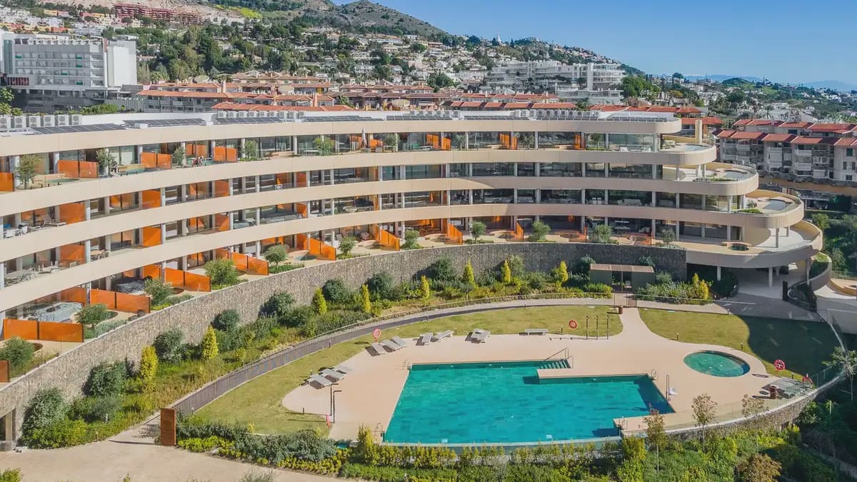 2 slaapkamer Appartement te koop in Fuengirola met zwembad garage - € 699.000 (Ref: 10101028)