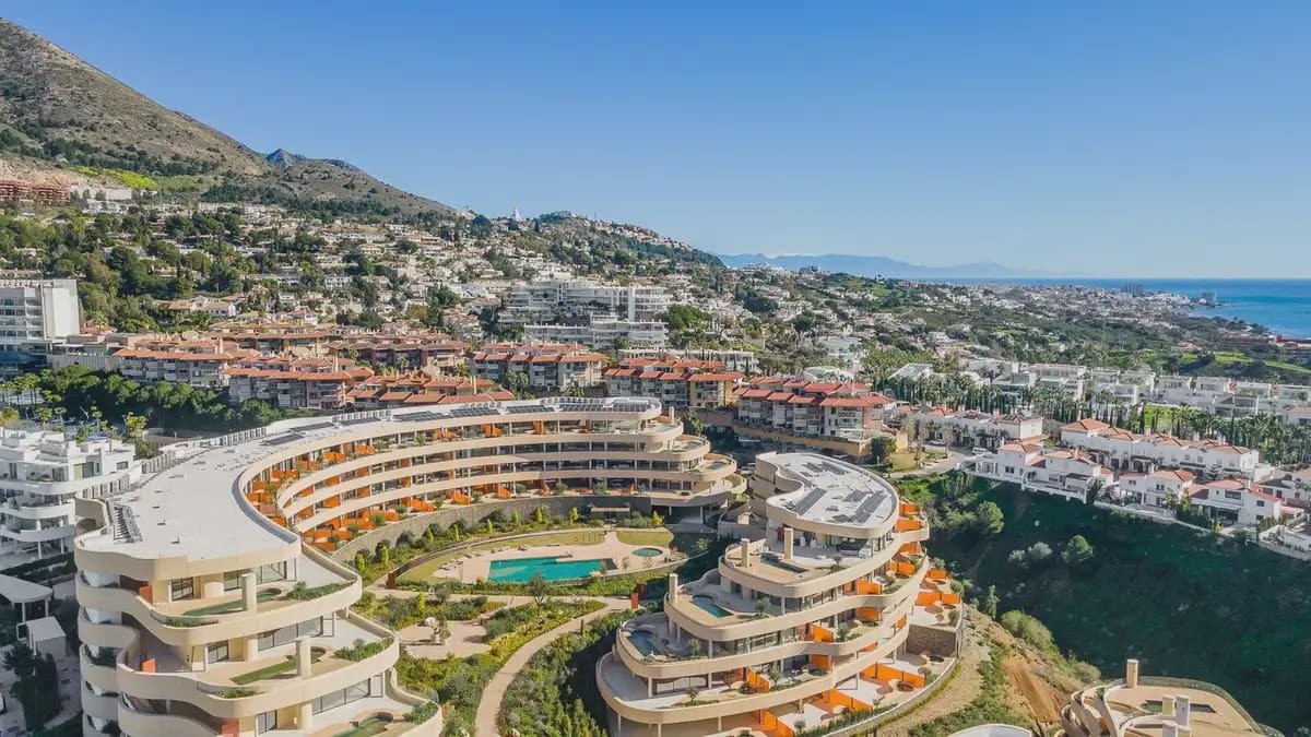 2 slaapkamer Appartement te koop in Fuengirola met zwembad garage - € 699.000 (Ref: 10101028)