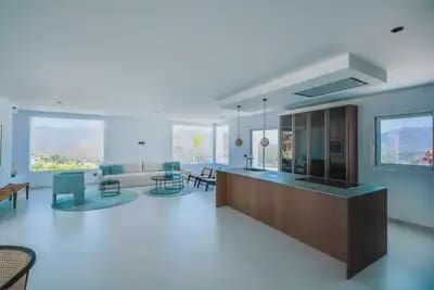 4 soveværelse Villa til salg i Ojen med swimmingpool garage - € 1.980.000 (Ref: 10115993)