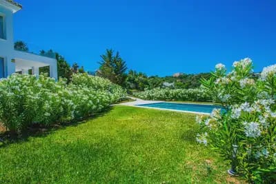 4 soveværelse Villa til salg i Ojen med swimmingpool garage - € 1.980.000 (Ref: 10115993)