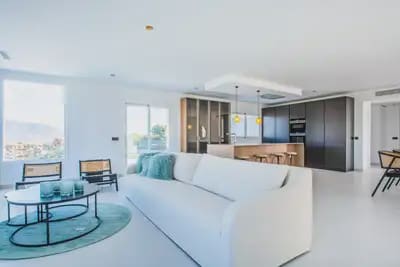 4 soveværelse Villa til salg i Ojen med swimmingpool garage - € 1.980.000 (Ref: 10115993)