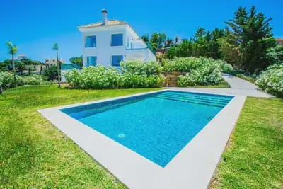 4 soveværelse Villa til salg i Ojen med swimmingpool garage - € 1.980.000 (Ref: 10115993)