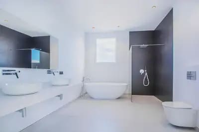 4 soveværelse Villa til salg i Ojen med swimmingpool garage - € 1.980.000 (Ref: 10115993)
