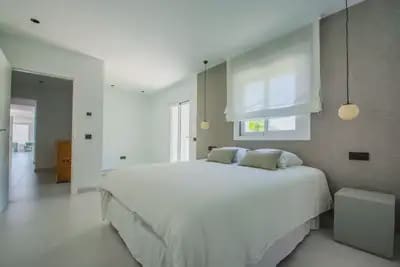4 soveværelse Villa til salg i Ojen med swimmingpool garage - € 1.980.000 (Ref: 10115993)