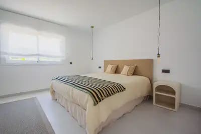 4 soveværelse Villa til salg i Ojen med swimmingpool garage - € 1.980.000 (Ref: 10115993)