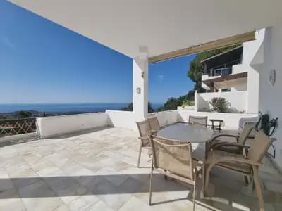 3 sypialnia Apartament na sprzedaż w Ojen z basenem garażem - 495 000 € (Ref: 10115994)