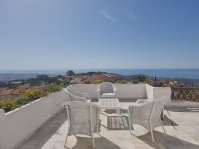 3 sypialnia Apartament na sprzedaż w Ojen z basenem garażem - 495 000 € (Ref: 10115994)