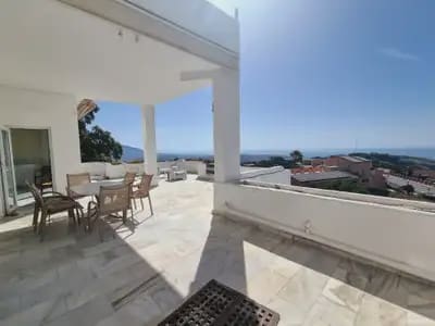 3 sypialnia Apartament na sprzedaż w Ojen z basenem garażem - 495 000 € (Ref: 10115994)