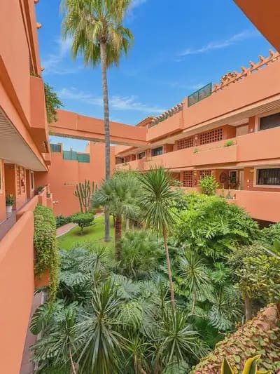 2 bedroom Apartment for sale in Marbella with pool garage - € 489,000 (Ref: 10120180)