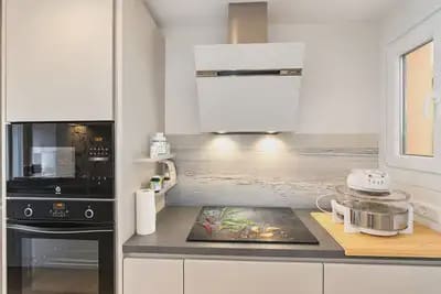 2 bedroom Apartment for sale in Marbella with pool garage - € 489,000 (Ref: 10120180)