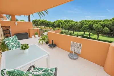 2 soverom Leilighet til salgs i Cabopino - Artola, Marbella med svømmebasseng garasje - € 489 000 (Ref: 10120180)