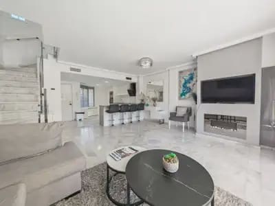4 makuuhuone Rivitalo myytävänä paikassa Cabopino - Artola, Marbella mukana uima-altaan - 675 000 € (Ref: 10120181)