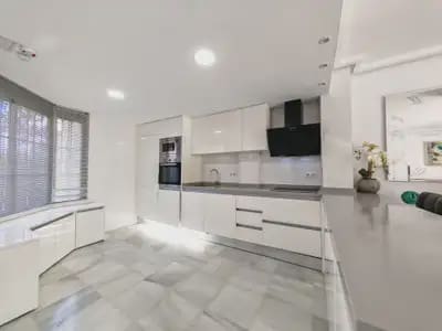4 makuuhuone Rivitalo myytävänä paikassa Cabopino - Artola, Marbella mukana uima-altaan - 675 000 € (Ref: 10120181)