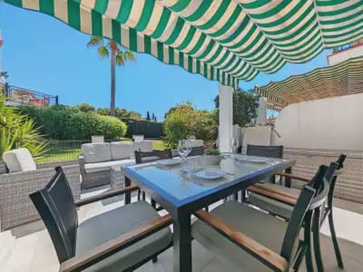 4 makuuhuone Rivitalo myytävänä paikassa Cabopino - Artola, Marbella mukana uima-altaan - 675 000 € (Ref: 10120181)