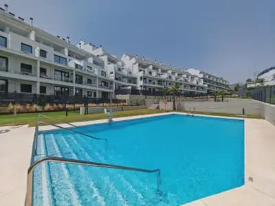 2 soveværelse Lejlighed til salg i Las Gaviotas  - Carvajal, Fuengirola med swimmingpool garage - € 440.000 (Ref: 10127538)