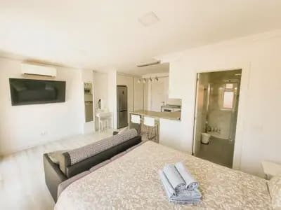 Apartamento Playa de 1 habitación en Elviria, Marbella en venta con piscina garaje - 360.000 € (Ref: 10127541)