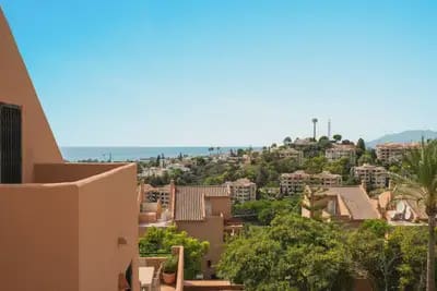 Ático de 2 habitaciones en Elviria, Marbella en venta con piscina garaje - 435.000 € (Ref: 10130134)