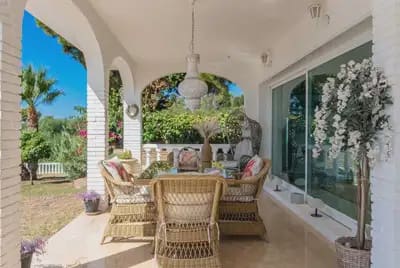 4 makuuhuone Huvila myytävänä paikassa La Capellanía - El Higuerón, Benalmádena mukana uima-altaan 
autotalli - 2 350 000 € (Ref: 10131988)