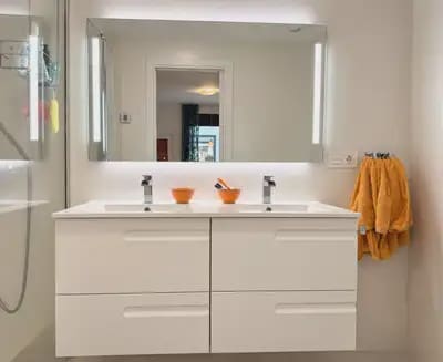 2 bedroom Beach Apartment for sale in Fuengirola with pool garage - € 549,000 (Ref: 10131991)