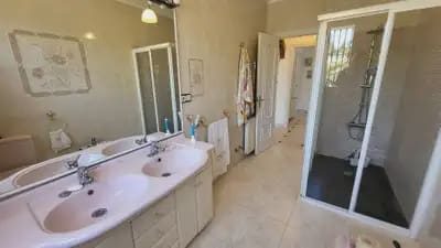 5 quarto Moradia para venda em Marbella com piscina garagem - 1 300 000 € (Ref: 10131992)