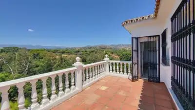 5 quarto Moradia para venda em Marbella com piscina garagem - 1 300 000 € (Ref: 10131992)