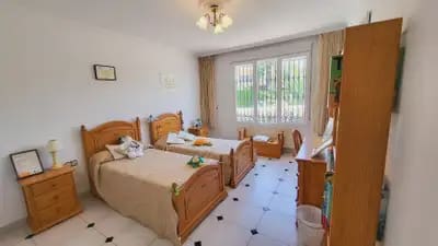 5 quarto Moradia para venda em Marbella com piscina garagem - 1 300 000 € (Ref: 10131992)